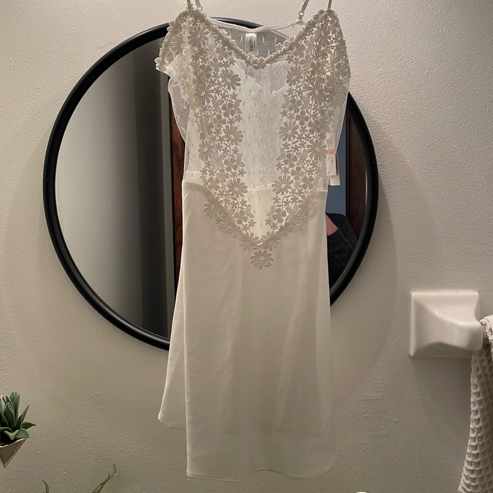 Flora Nikrooz Ivory Lace Chemise